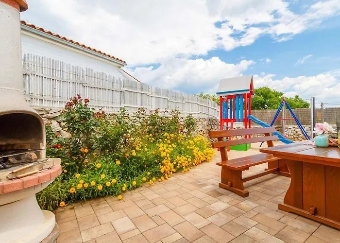 Villa In Korni With Swimming Pool