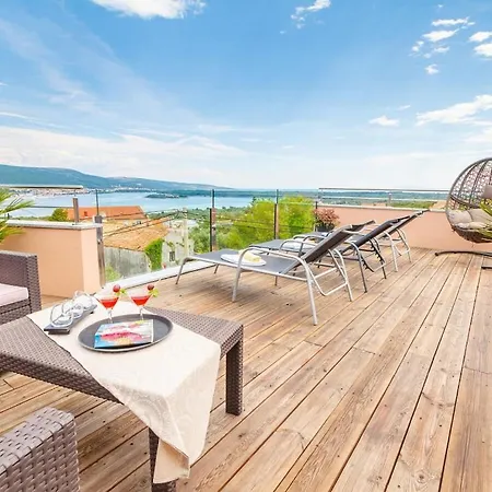 In Korni With Swimming Pool * Kornić