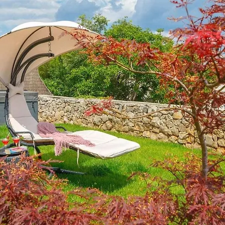 Villa In Korni With Swimming Pool
