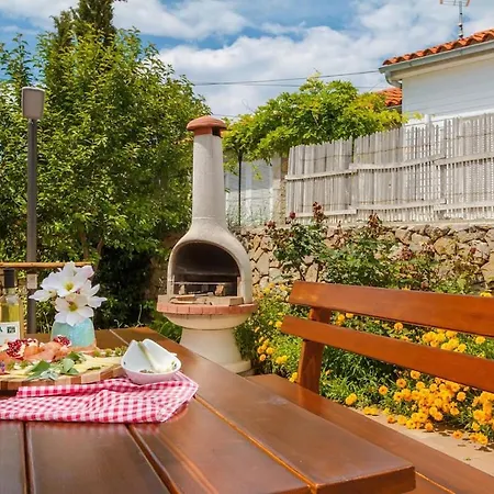 In Korni With Swimming Pool