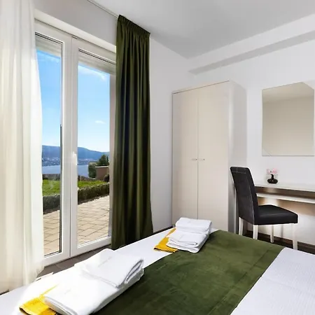 Villa In Korni With Swimming Pool *