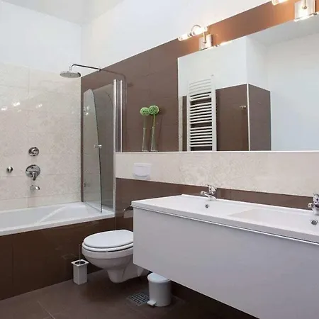 In Korni With Swimming Pool *