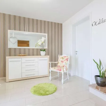 In Korni With Swimming Pool Villa Kornić